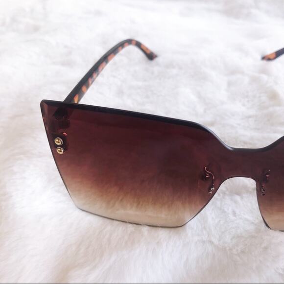 Dana Brown Rimless Oversized Cat Eye Sunglasses - Picture 6 of 9